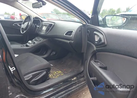 2016 Chrysler 200 Limited z USA, uszkodzony, nr VIN 1C3CCCAB2GN105694